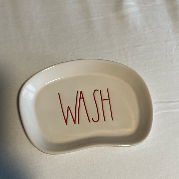 Rae Dunn Other - Rae Dunn soap dish